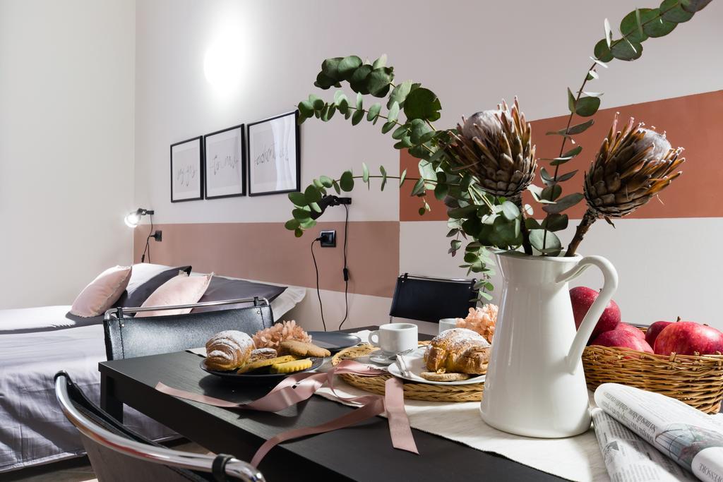 Senzanome - Old Town - Bologna Apartment ภายนอก รูปภาพ